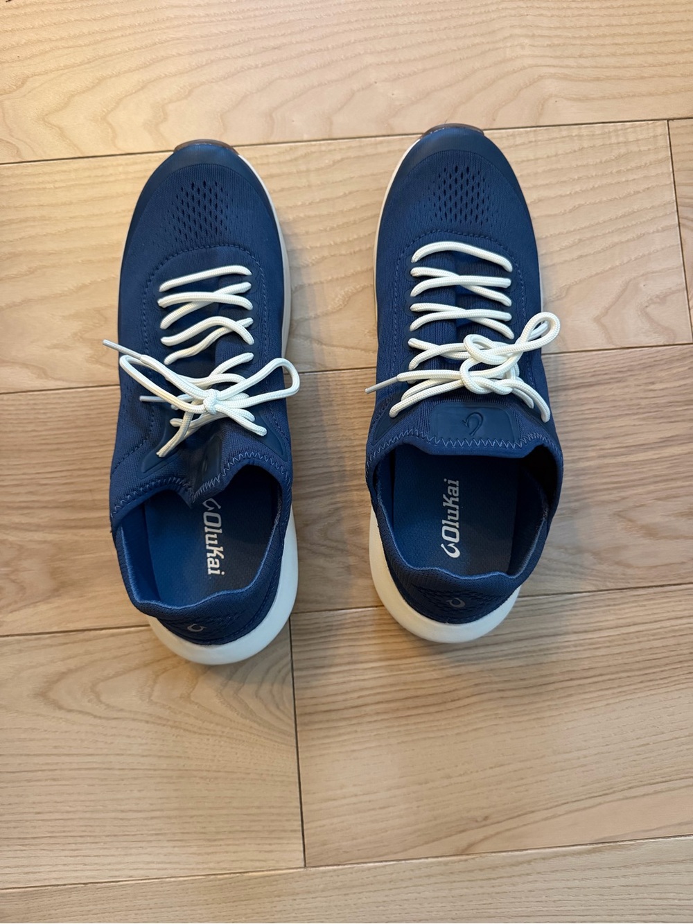 OluKai Kaholo brand new Men's Navy Sneakers